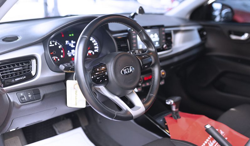 KIA RIO 2018 BORDO lleno
