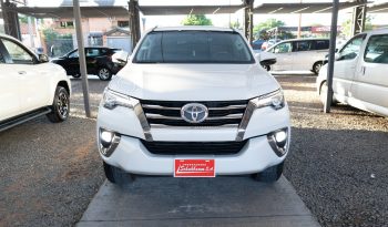 Toyota Fortuner lleno