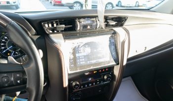 Toyota Fortuner lleno